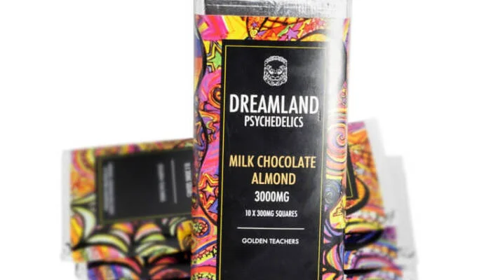dreamland-shroom-chocolate-700x400-1 Chocolat au lait aux amandes et aux psychédéliques Dreamland – 300 mg - Image 1